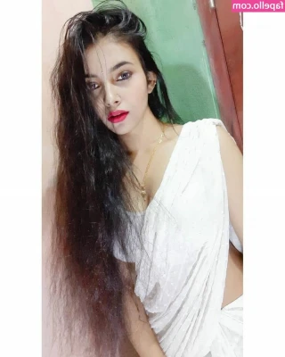 Aarohi Verma [ aarohi-verma ] - BTS from today’s shoot😉