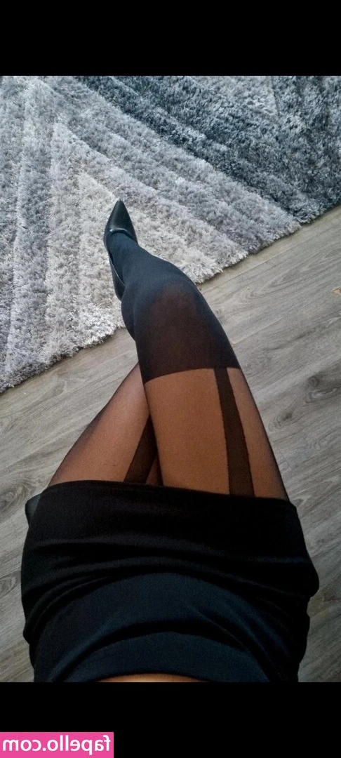 sexygirlnextdoorx - Hot girl from your football (soccer) club, but shinguards go on