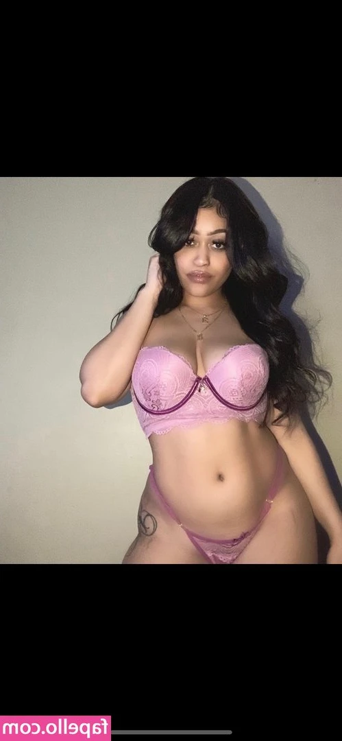 evonyrosalinaaaa - Hotel content tonight