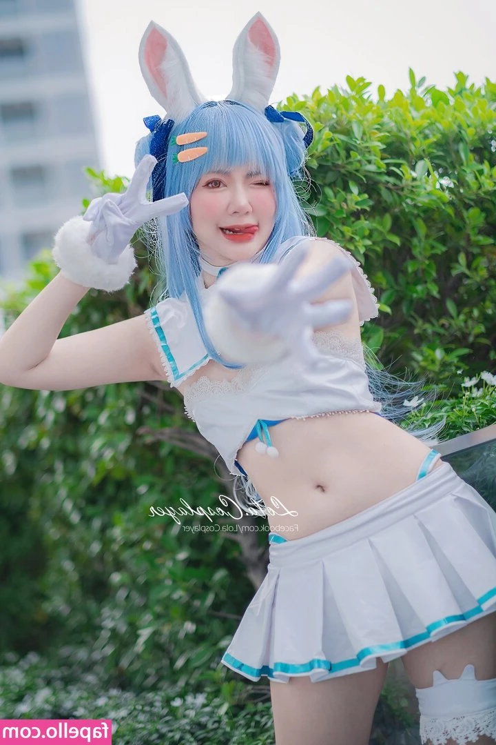 Lola Cosplayer [ lola-cosplayer ] - Legs for days