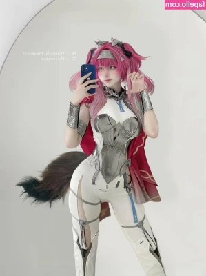 Thunsuda Tamakosit [ thunsuda-tamakosit ] - Can you imagine waking up too this next too you?😏