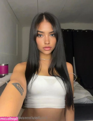 Jailhailet - My purple   tail   Give you something to pull on