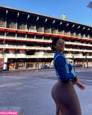 Friday_Frida [ friday-frida ] - Enjoy your coffee with me in a hot mood🔥
