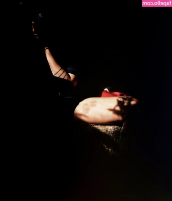 Noorann Matties [ noorann-matties ] - red makes me dangerously hot agree?