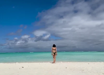  [ alexandra-daddario ] - onlyfans crops photos weird so click on it to see the full photo