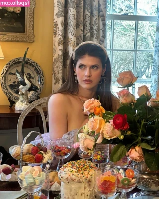 Alexandra Daddario [ alexandra-daddario ] - “Sun-kissed Kitty” 🌞😻 New Solo masturbation video coming to