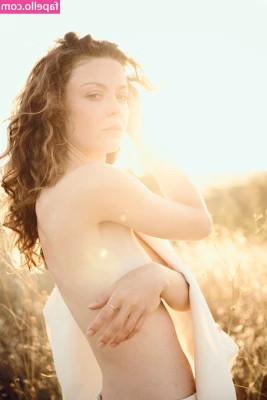 Vanille Barres [ vanille-barres ] - Who s spreading my cheeks and filling me up first
