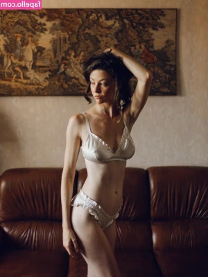 Vanille Barres [ vanille-barres ] - do you like my tiny bodysuit? c;