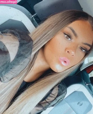 Meghan - 🇬🇧 Wanna play with me? 🎮  🇮🇹 Ti va di giocare con me?