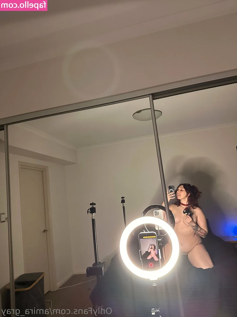 amira_gray [ amira-gray ] - this hot session  I show even my beautiful slutty face