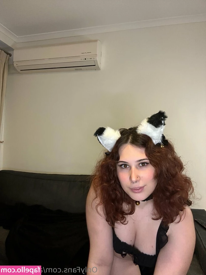 amira_gray [ amira-gray ] - Pov: good morning nudes from ur gf