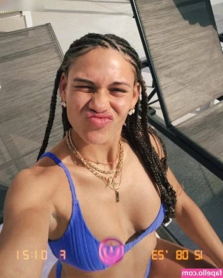 Trinity Rain Moyer-Rodman [ trinity-rain-moyer-rodman ] - Loirinho mamando meu cacete