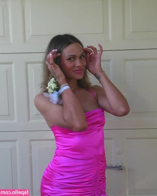Trinity Rain Moyer-Rodman [ trinity-rain-moyer-rodman ] - it s a little nipply in here