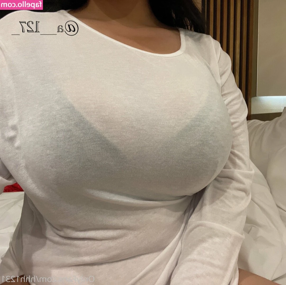 hhh1231 - A little dressing room silliness 😜