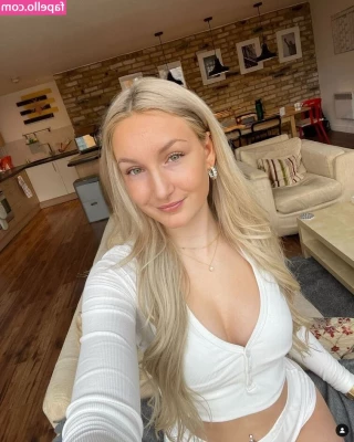 Dana Kufner [ dana-kufner ] - 18yr Old Girl gets DESTROYED BY the Stretch Master on her 18th