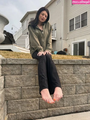 littleemtaylor - Do you like my legs?