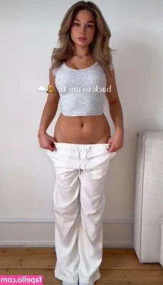 theresaxre - My panties are off, should I lift 🌶💋 my dress to get a better