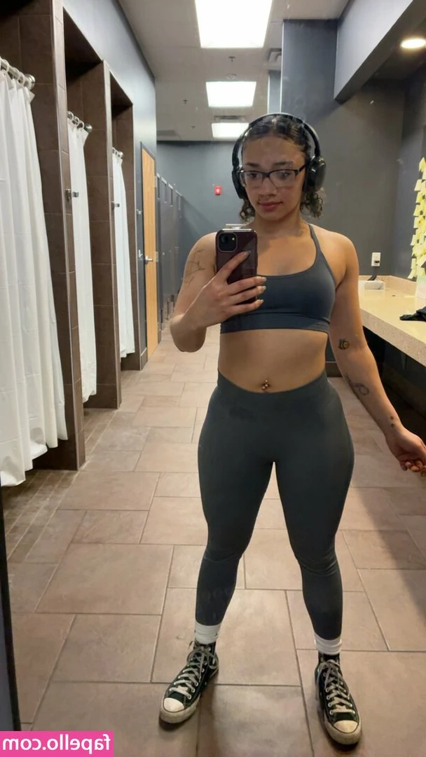 sweetlexil - What am I thinking about 😘