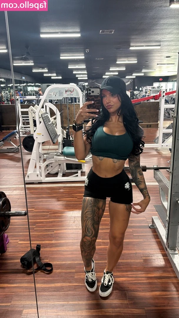 coachrachnicole - Lick them 🍈😍