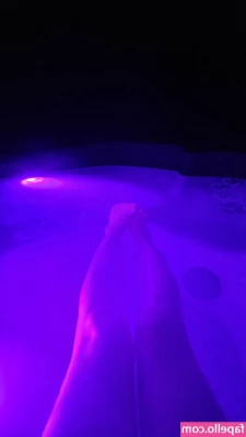 lil_hanne [ lil-hanne-1 ] - Keeping it juicy juicy 🍑