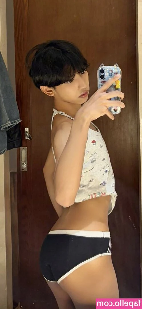 pretty._.sora [ pretty-sora ] - Was massaging Mona not enough for you? Oh! That's right! The massage