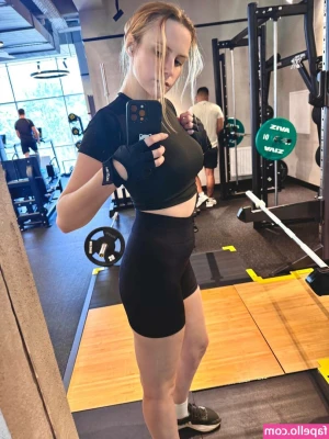 Daria "Eiritel" Morozova [ daria-eiritel-morozova ] - POLL TIME! Do you want the next PPV content to be a selfie set...or a