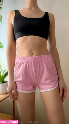 honeyhandsvip - The longer you stare  the harder you will get