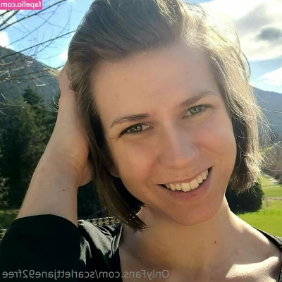scarlettjane92free - Just look at my pretty face  see my teeth and my smile  Now imagine