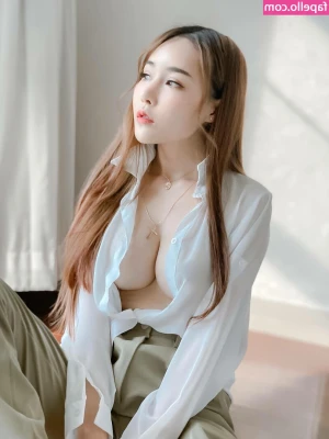 Chotip Jandahan [ chotip-jandahan ] - Oh hello pregnant boobies :D