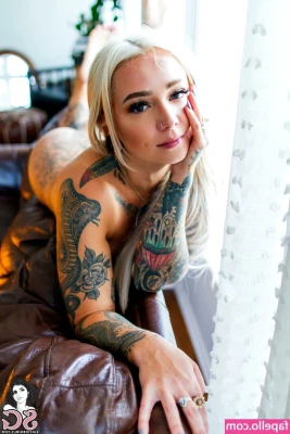 Spaceinvayda - I could really do with a lazy sofa day, wanna keep me company? 🤎