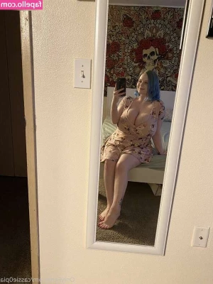 Cassie0pia - Preparado para un sexting cachonditos o una videollamada tocándonos