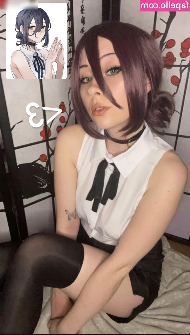 its_hxneybee [ its-hxneybee ] - What are you doing boy? 😱🫢 Just playing with my dick to make it
