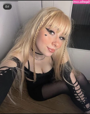its_hxneybee [ its-hxneybee ] - Dude look how boinged up my peepee is