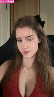 mira.004 [ mira-004 ] - Who likes tits? :) Tit flash