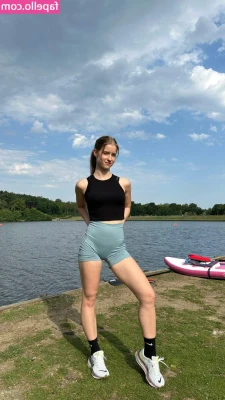 mira.004 [ mira-004 ] - Want to see my bathroom nudes? DM me with a tip on a 1-10 scale how