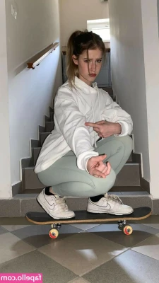 mira.004 [ mira-004 ] - What do you wear to sleep?