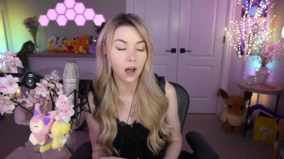 DizzyKitten [ dizzykitten-1 ] - Haven't got to nut all week 🤪😛