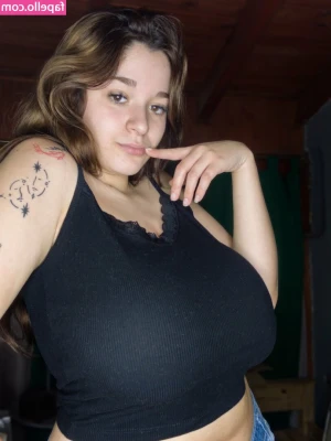 vickydieci8 - Something interesting here...