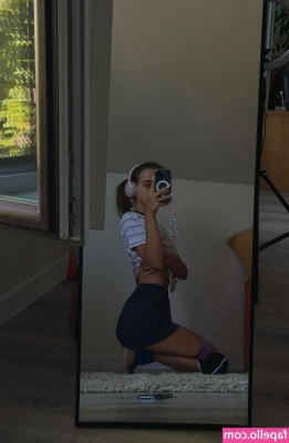 tikhomirovaa.k [ tikhomirovaa-k ] - Hi 🖤🤍 I want to go to the bookstore and buy myself an