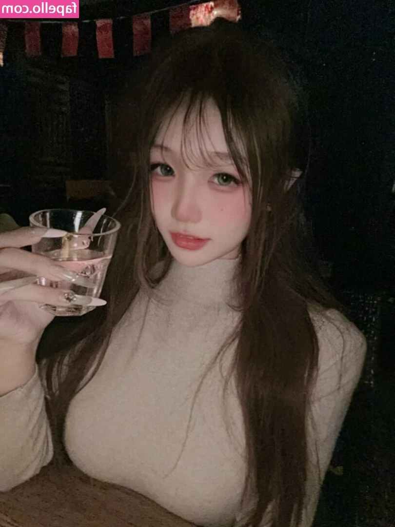 cherryy6120 - a couple more 🖤