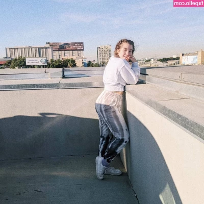 Hailey Bower [ hailey-bower ] - EXPERT RIDING My last name may be Fox, but I can buck like a bronco.