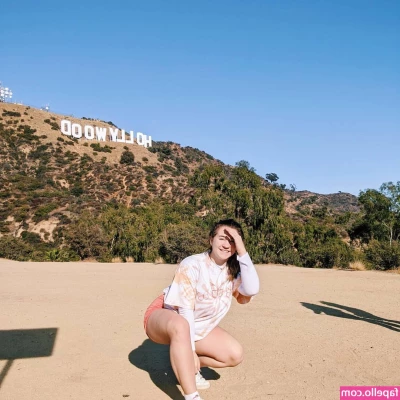 Hailey Bower [ hailey-bower ] - Check your DMs for the full fuck and suck in my art studio     And if