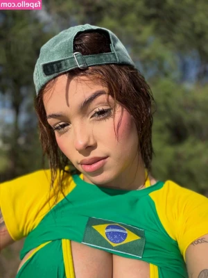 Kamyla Maria [ kamyla-maria ] - Do you like my butt?