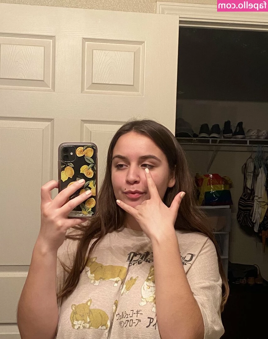 Hannah Banana [ hannah-banana ] - FaceSitting POV 🍑