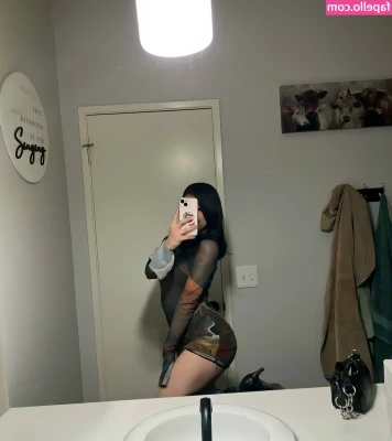 Giselle Pena [ giselle-pena ] - Me casually going to get more food, as I have to stay full 24/7,