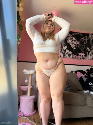 lxves [ lxves-2 ] - Nico Nico Hello😄  A must-see for pantyhose fetishists👀 After