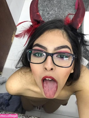 Vickye [ vickye-2 ] - Just dropped a super spicy spring package of pics AND hottt
