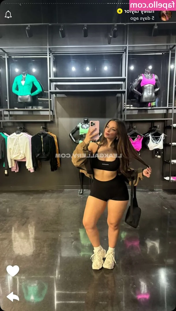 Nataly_Fitness [ nataly-fitness-2 ] - Just a little pat