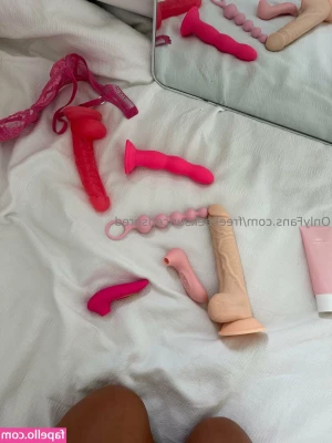 freekeeksuncensored - Now you see it  Now you don t     Don t miss out on latest footjob