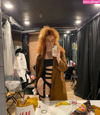 Sammypicone - Girls with dicks rule?